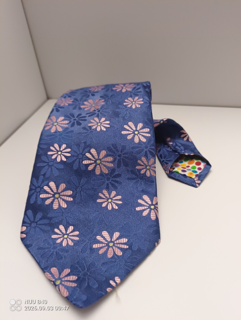 City Of London Floral Tie with Colorful Dot Lining
